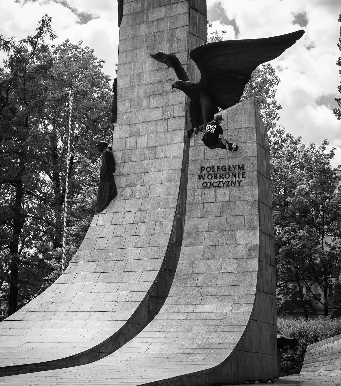 Maka Lassi Posse OG Print Tee: Black